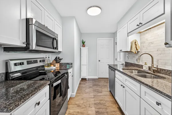 a close view of sink and tap