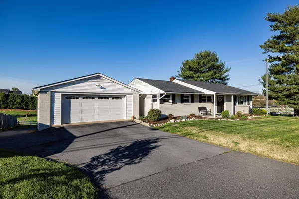 $375,000 | 110 Oakwood Drive, Bridgewater, VA 22812