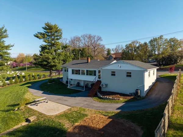 $375,000 | 110 Oakwood Drive, Bridgewater, VA 22812