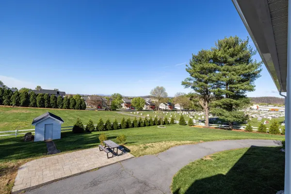 $375,000 | 110 Oakwood Drive, Bridgewater, VA 22812