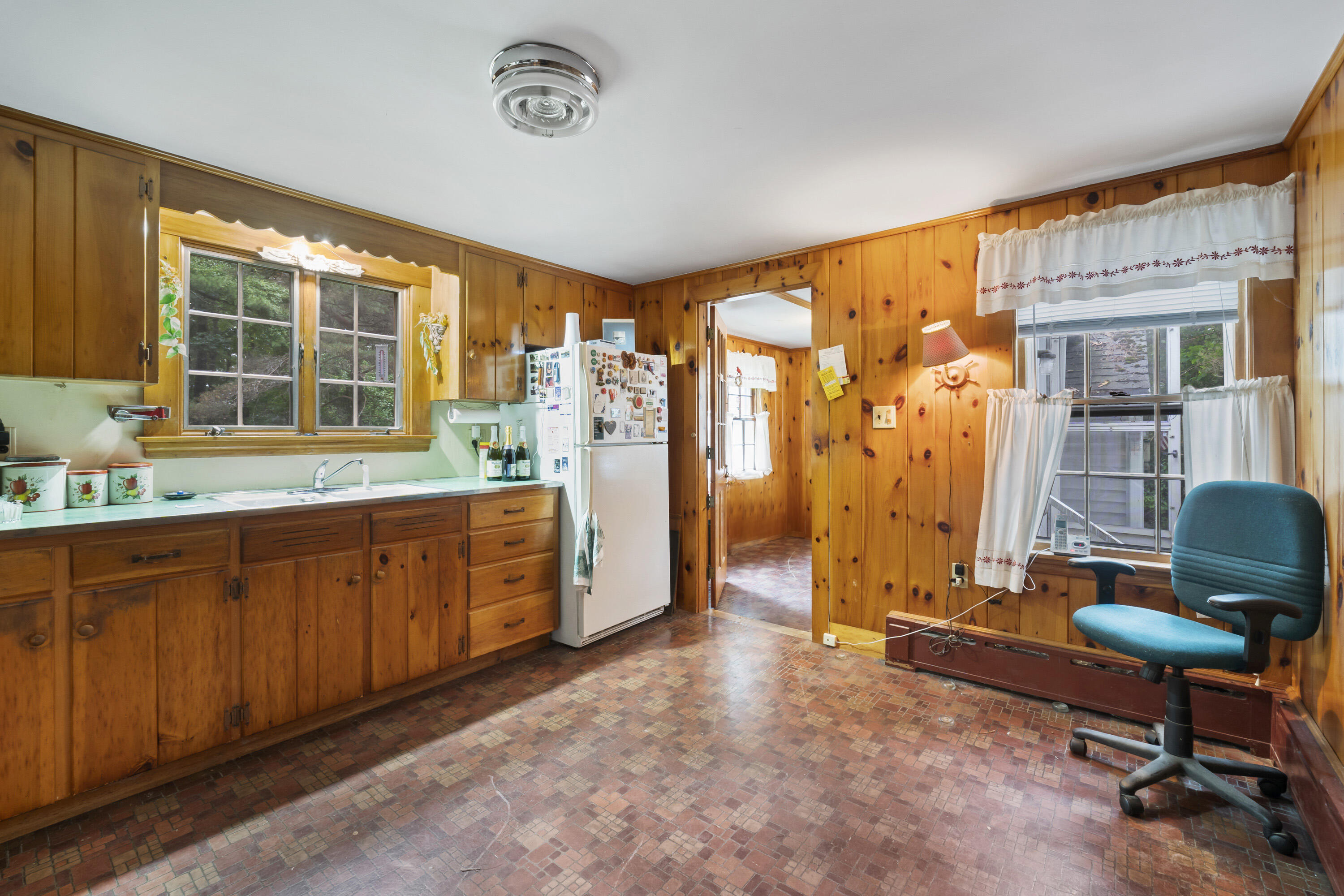 20 Cape Neddick Road York, ME 03909 - Photo 6 of 28 Kitchen