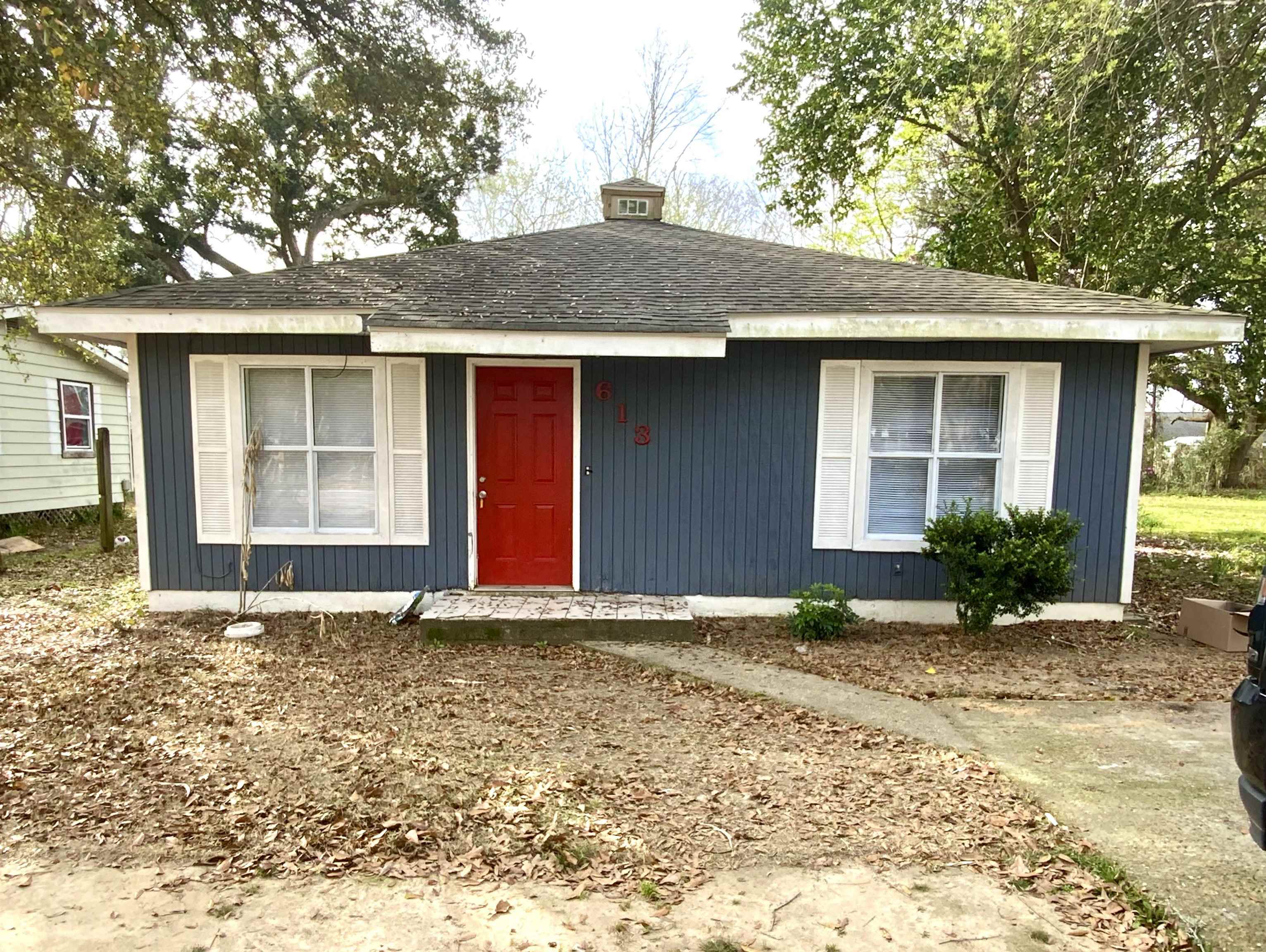 613 West Marigold Avenue Foley, AL 36535 - Photo 1 of 9