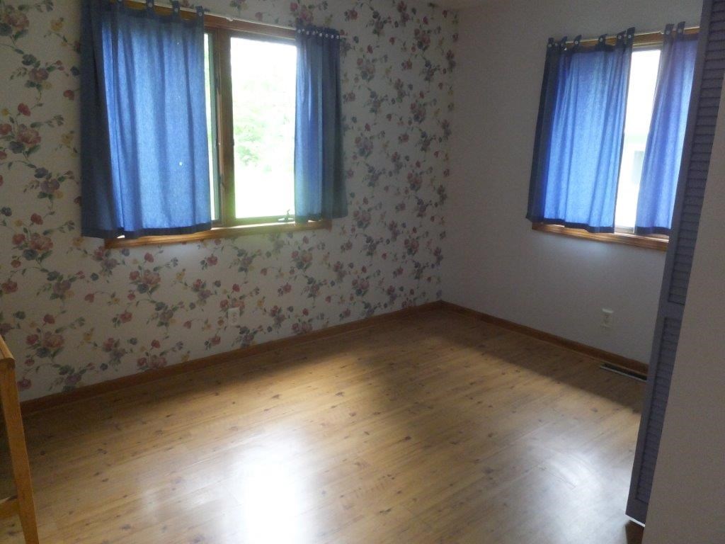 2201 North Jacobson Road Suttons Bay, MI 49682 - Photo 15 of 21 1834328-14.JPG