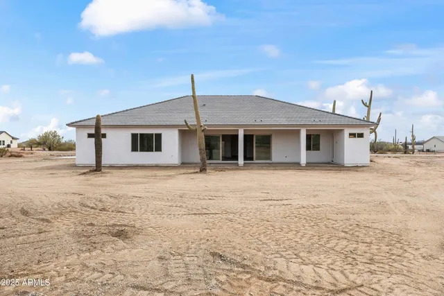 $857,230 | 1 North Brenner Pass Road, Unit W1, Queen Creek, AZ 85144