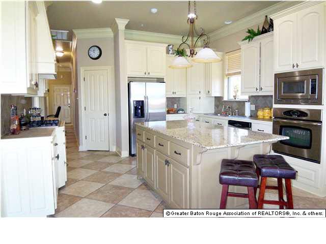 8966 Foxgate Drive Baton Rouge, LA 70809 - Photo 8 of 29 Gallery Image 8