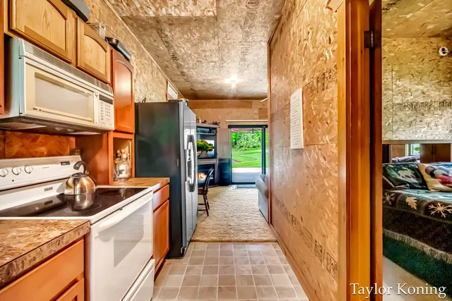 $629,900 | 3111 North 128th Avenue, Hart, MI 49420