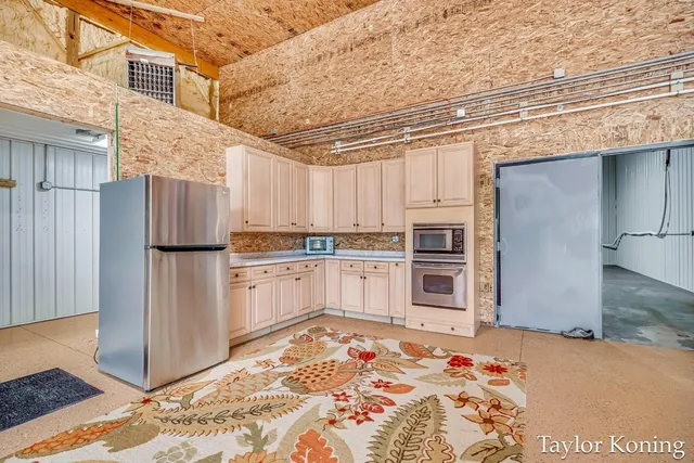 $629,900 | 3111 North 128th Avenue, Hart, MI 49420