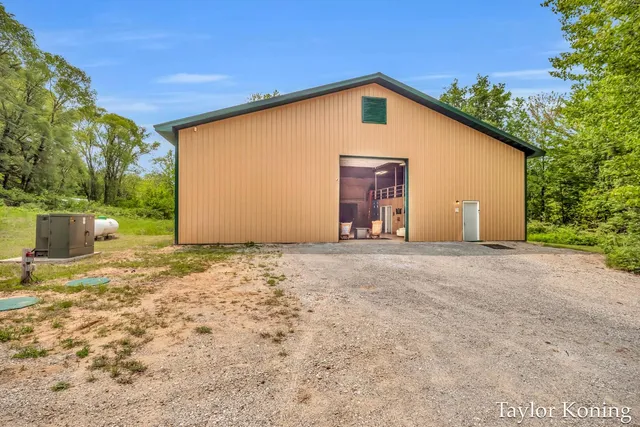 $629,900 | 3111 North 128th Avenue, Hart, MI 49420