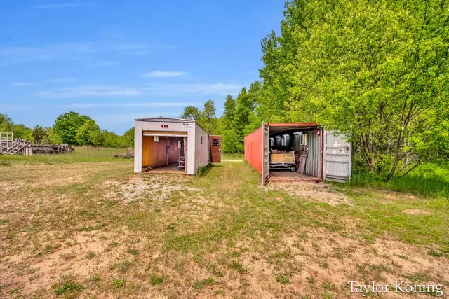 $629,900 | 3111 North 128th Avenue, Hart, MI 49420