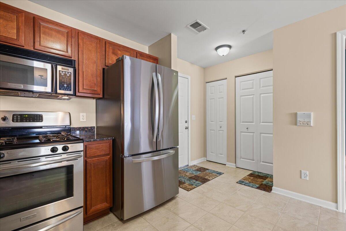 316 56th Street, Unit 207 Kenosha, WI 53140 - Photo 17 of 33 11-56th St-11