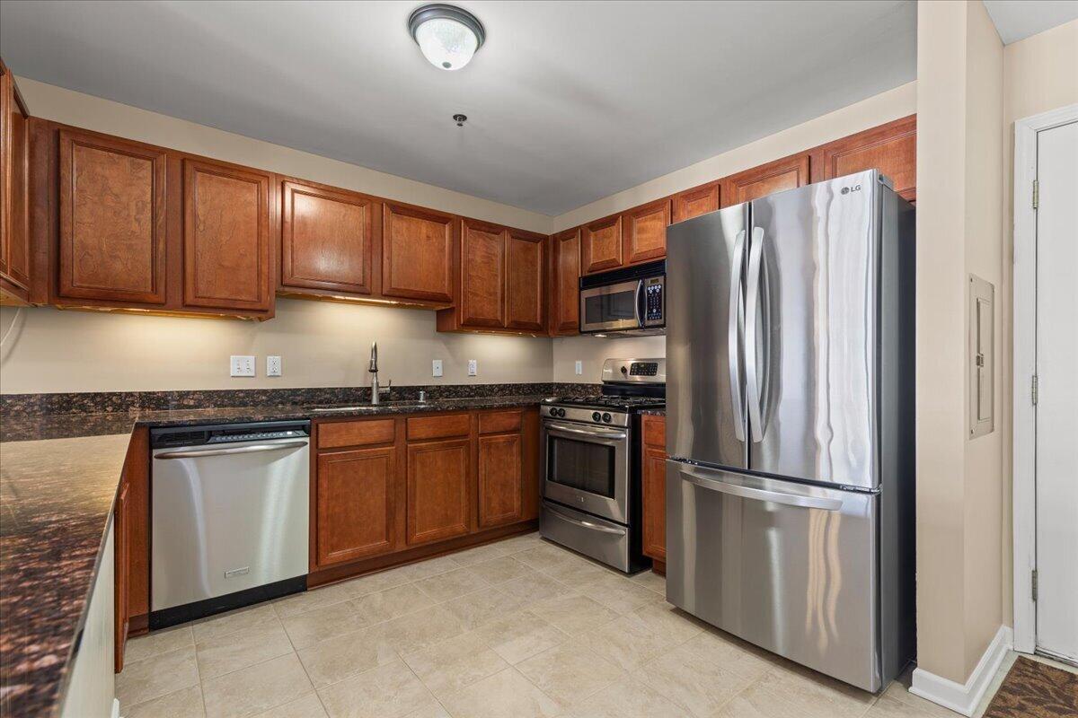 316 56th Street, Unit 207 Kenosha, WI 53140 - Photo 5 of 33 10-56th St-10