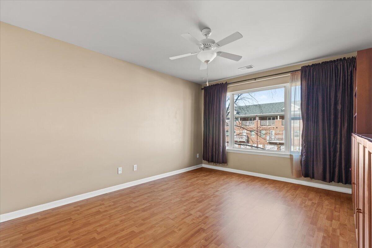 316 56th Street, Unit 207 Kenosha, WI 53140 - Photo 7 of 33 21-56th St-21