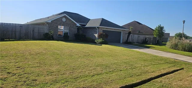 $275,000 | 421 Steeple-Chase Road, Covington, LA 70435