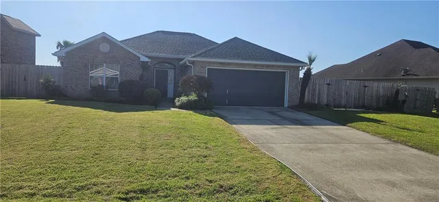 $275,000 | 421 Steeple-Chase Road, Covington, LA 70435