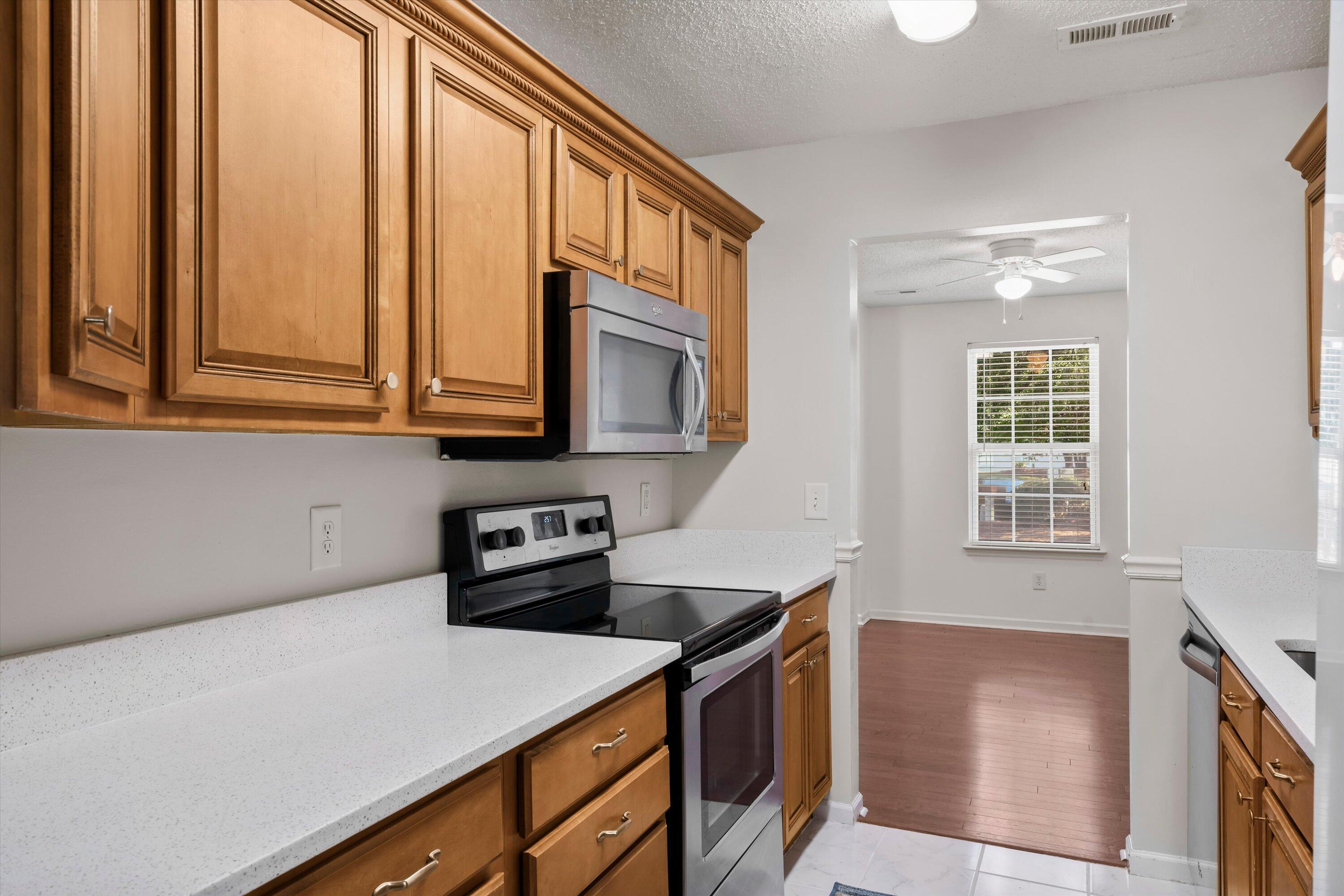 7979 Vermont Road North Charleston, SC 29418 - Photo 8 of 32 Kitchen
