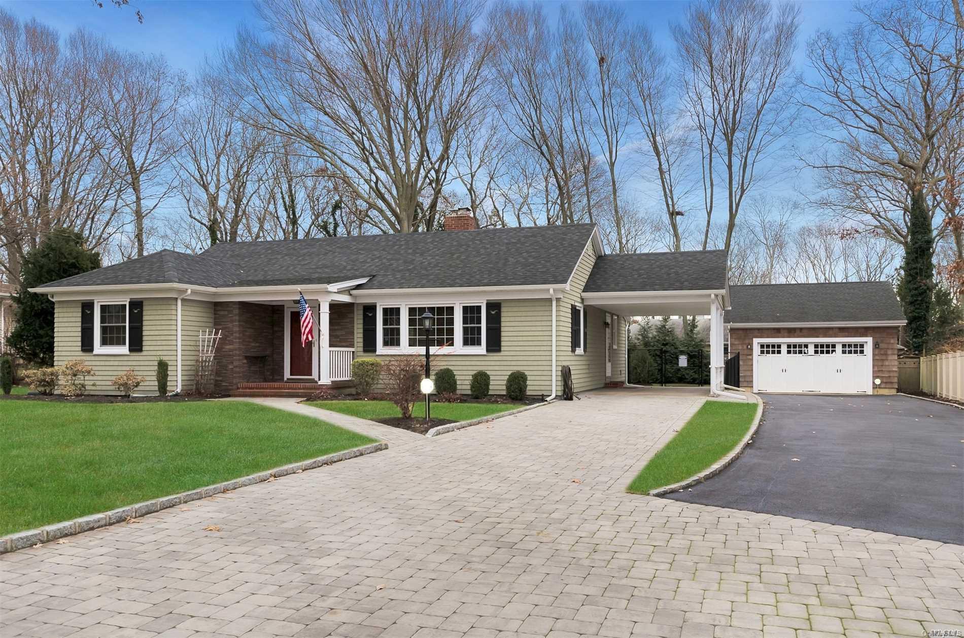 825 Brower Road Mattituck, NY 11952 - Photo 1 of 1 Front of Home with Detached 2 Car Garage