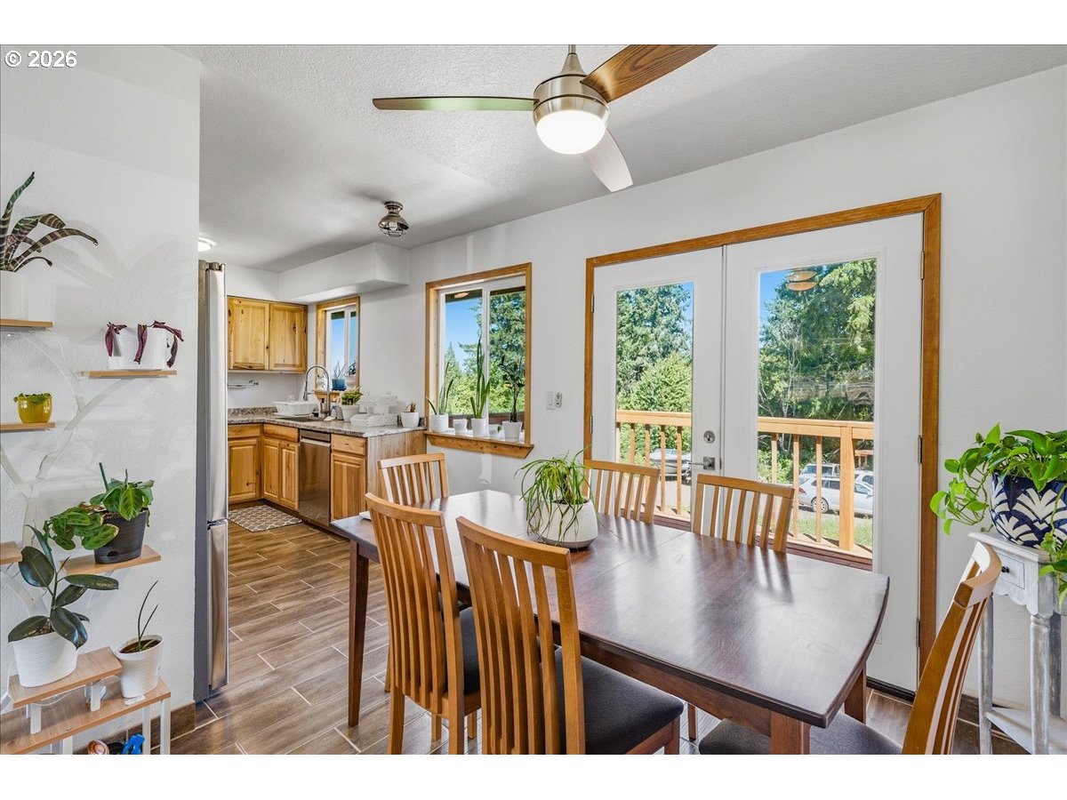 7028 Southeast Hogan Road Gresham, OR 97080 - Photo 17 of 37