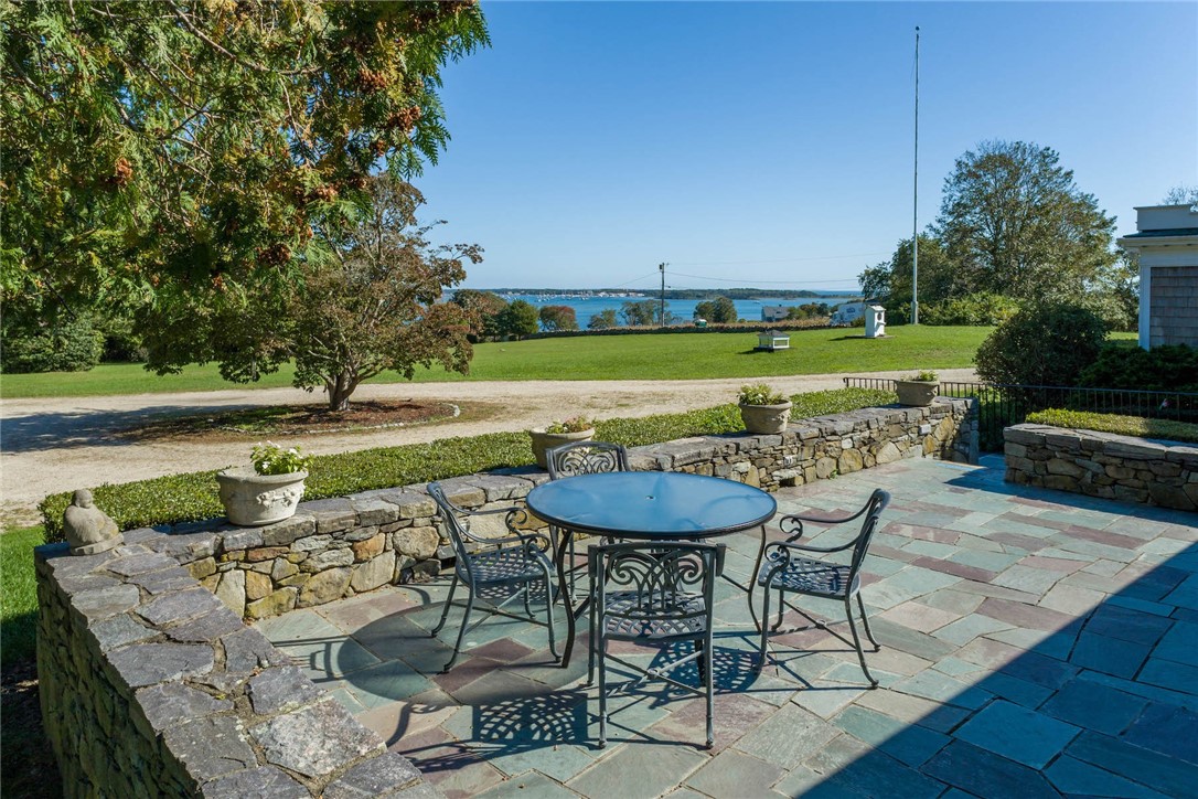 564 River Road Westport, MA 02790 - Photo 11 of 44