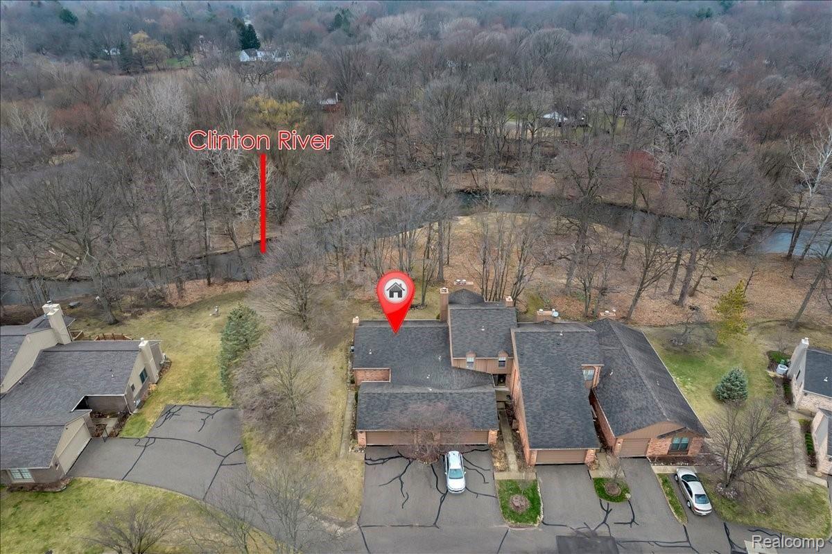 1778 Thomas Court Rochester, MI 48309 - Photo 6 of 24 25-DJI_0234 copy.jpg