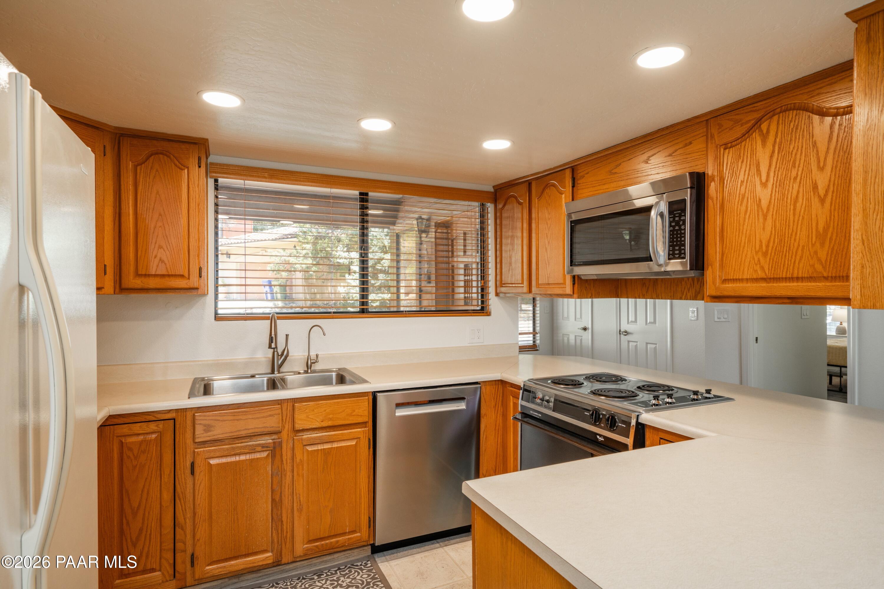 1285 Coyote Road Prescott, AZ 86303 - Photo 4 of 61 Kitchen