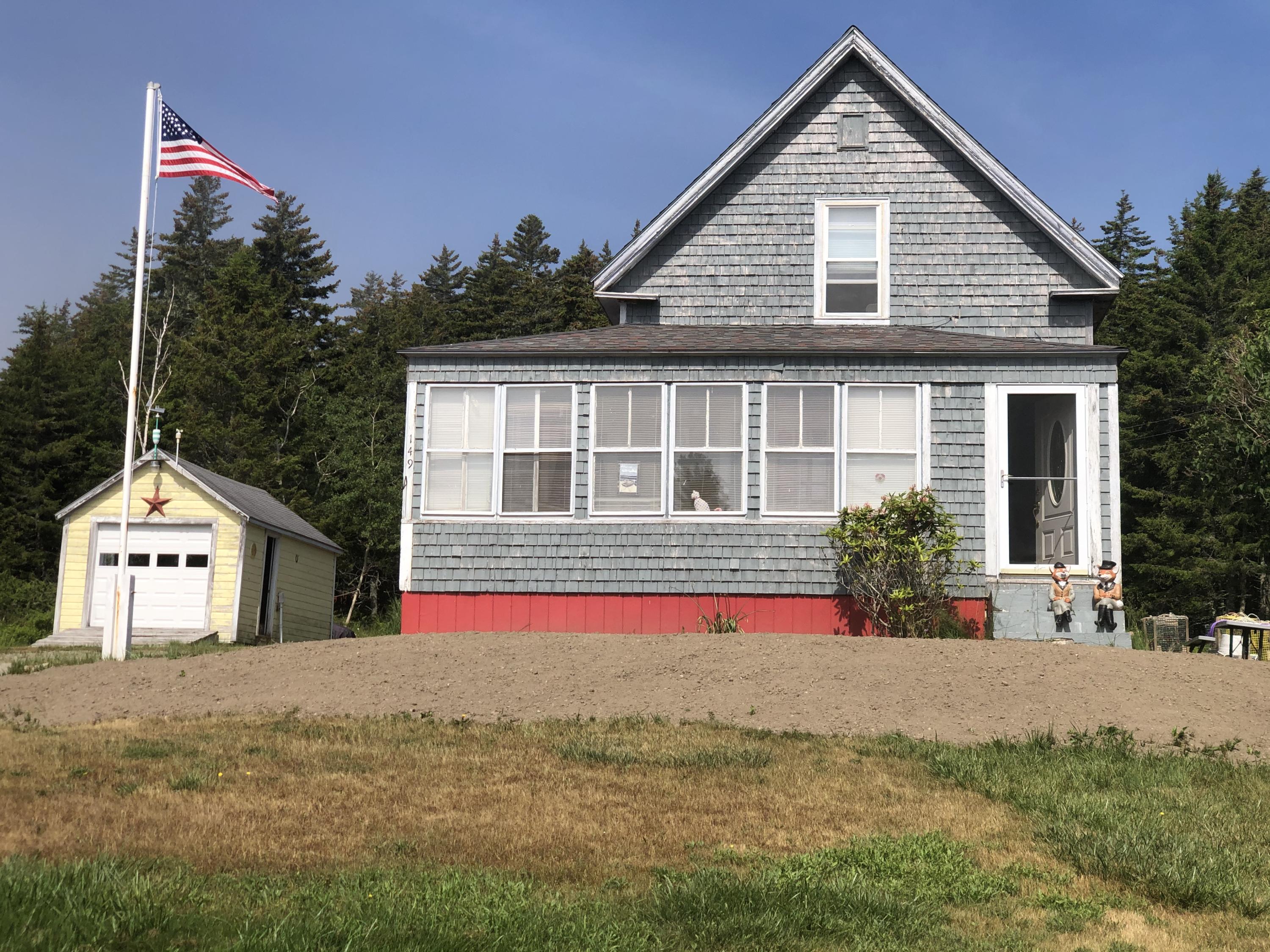 149 Harbor Road Swans Island, ME 04685 - Photo 3 of 20 House