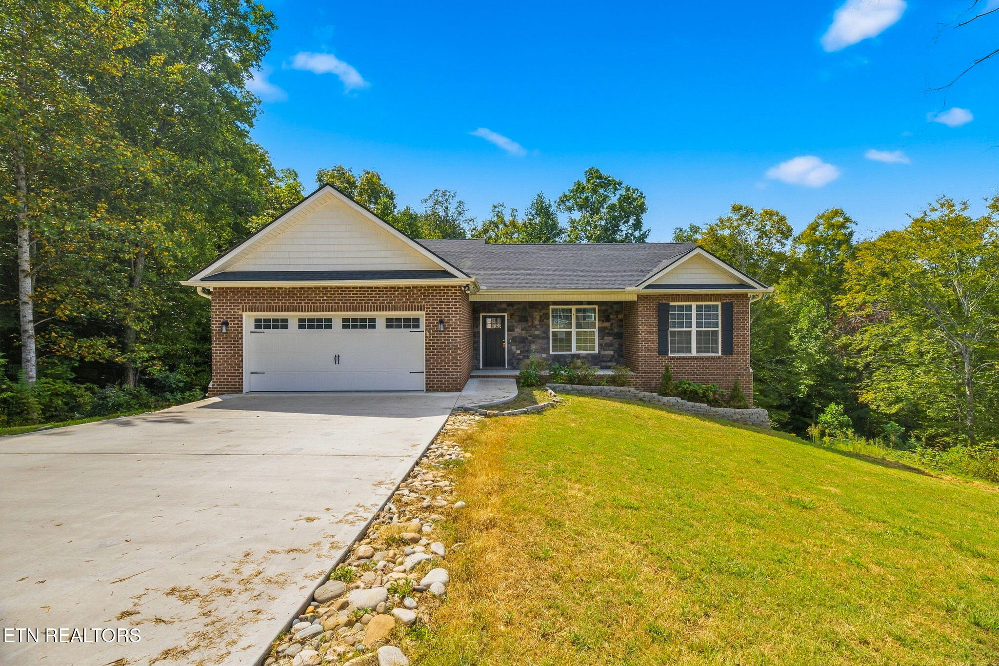334 Timber Creek Road Maynardville, TN 37807 - Photo 3 of 32 3-web-or-mls-334-Timber-Creek-Rd-Maynard