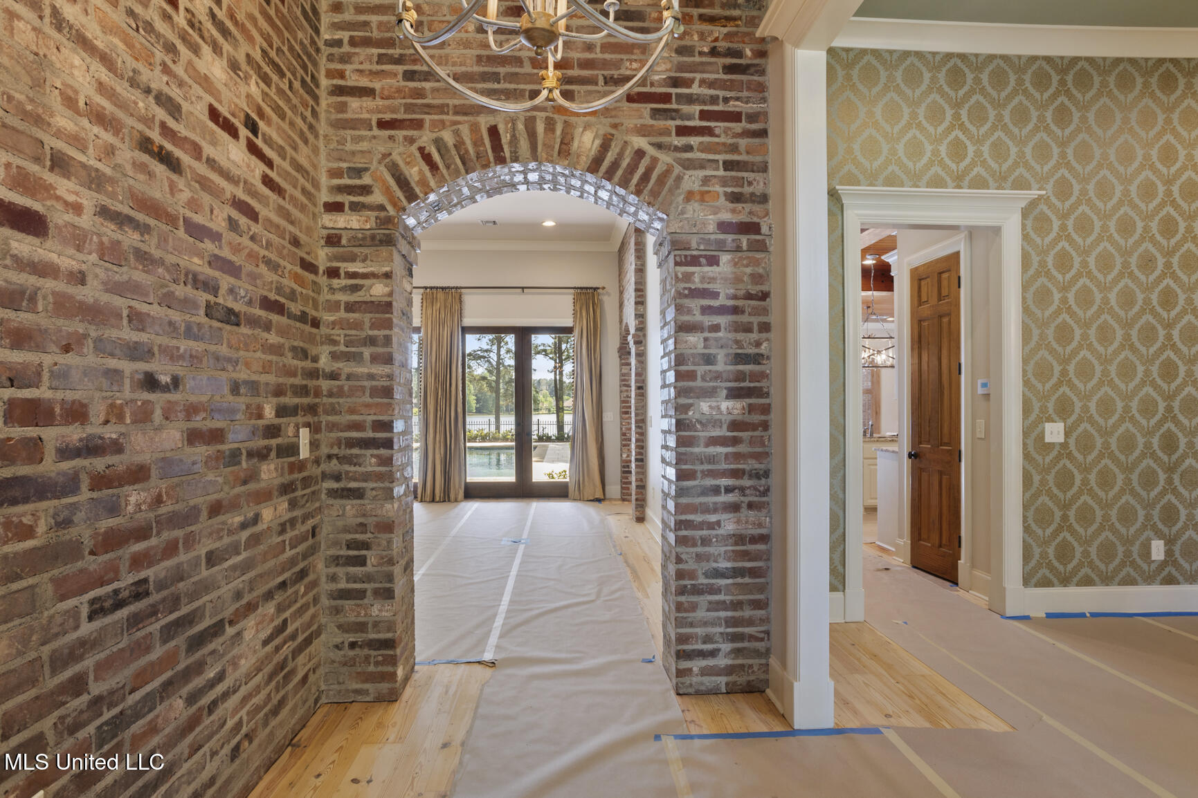 111 Johnstone Drive Madison, MS 39110 - Photo 3 of 59 111 Johnstone