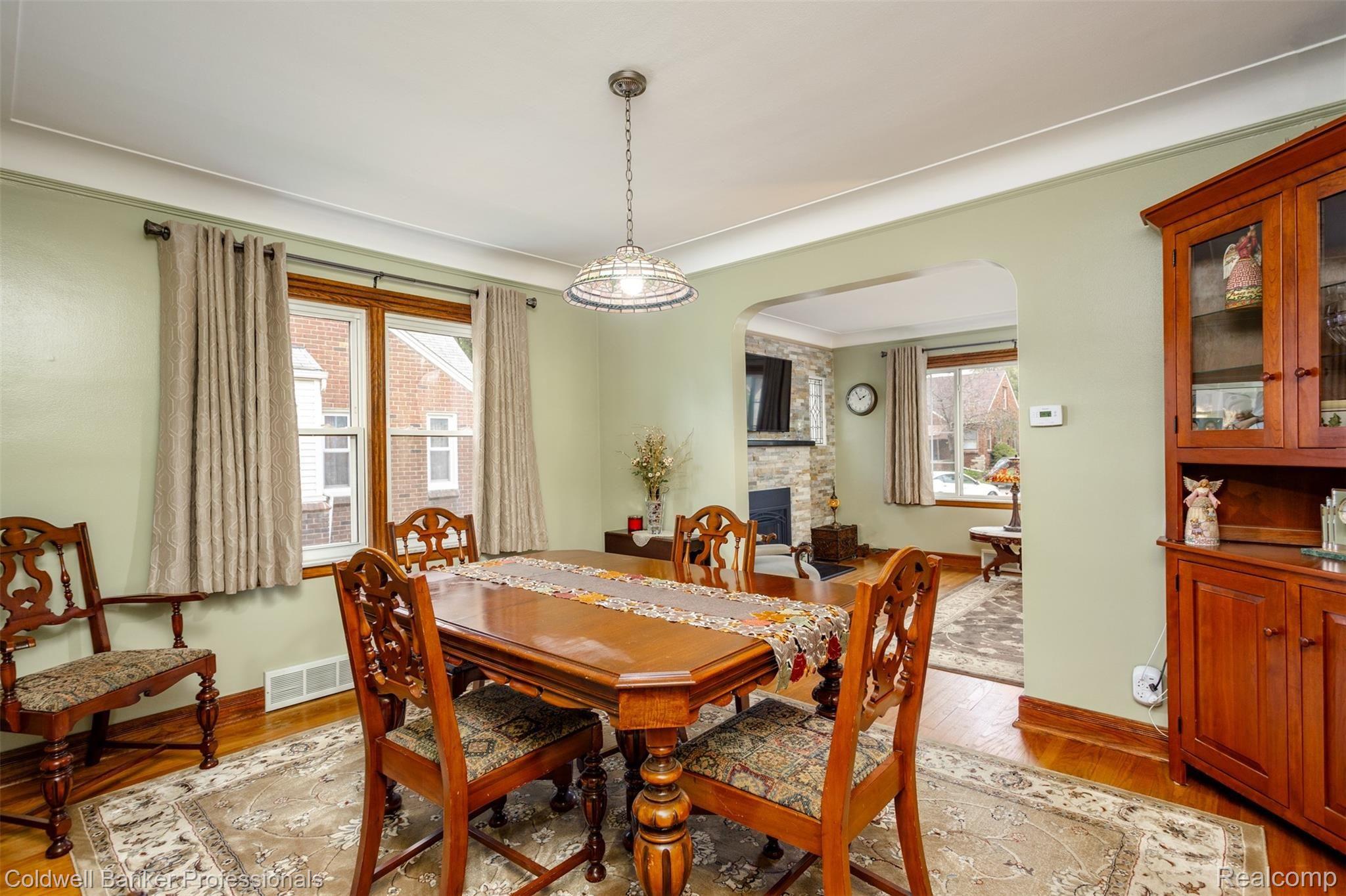 15074 Charles R Avenue Eastpointe, MI 48021 - Photo 11 of 55 15074 Charles R S021.jpg
