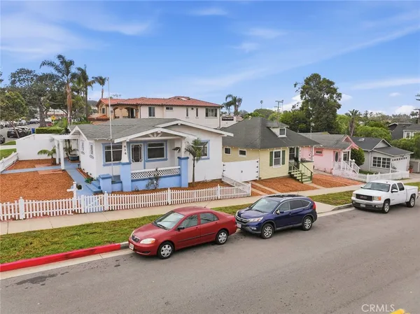 $2,299,000 | 610 Carnelian Street, Redondo Beach, CA 90277