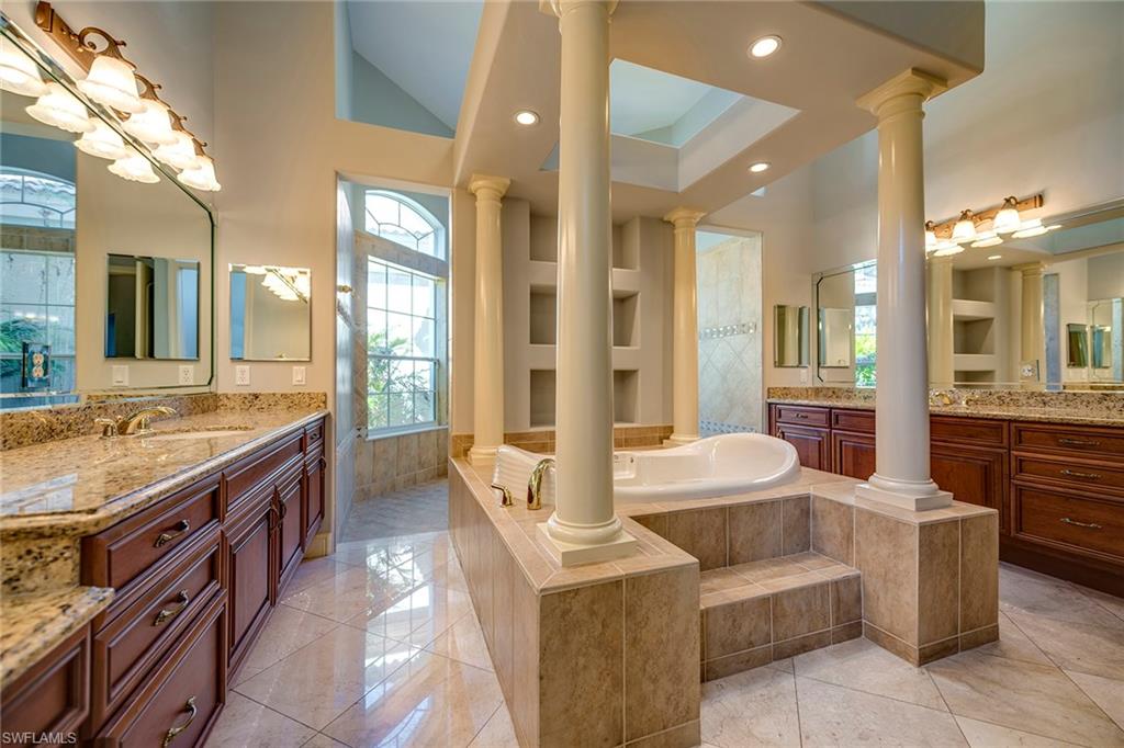 451 Terracina Way Naples, FL 34119 - Photo 22 of 34 Gallery Image 22
