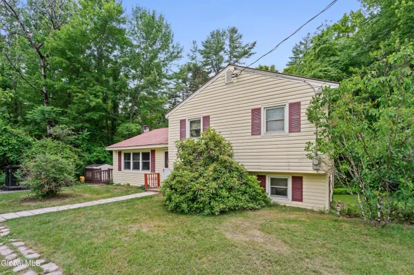 $280,000 | 24 Hack Road, Corinth, NY 12822