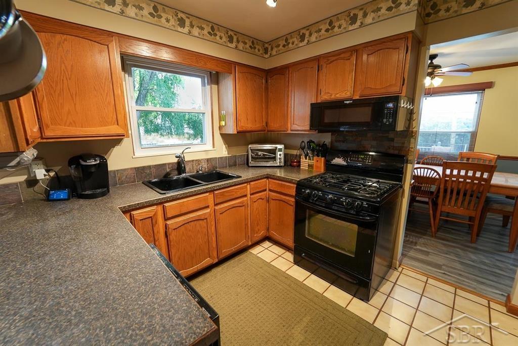 4674 East Wackerly Road Midland, MI 48642 - Photo 11 of 41 50091643-10.JPG