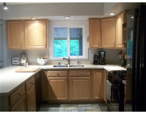 23 Beechwood Road Winthrop, ME 04364 - Photo 4 of 25 Kitchen.