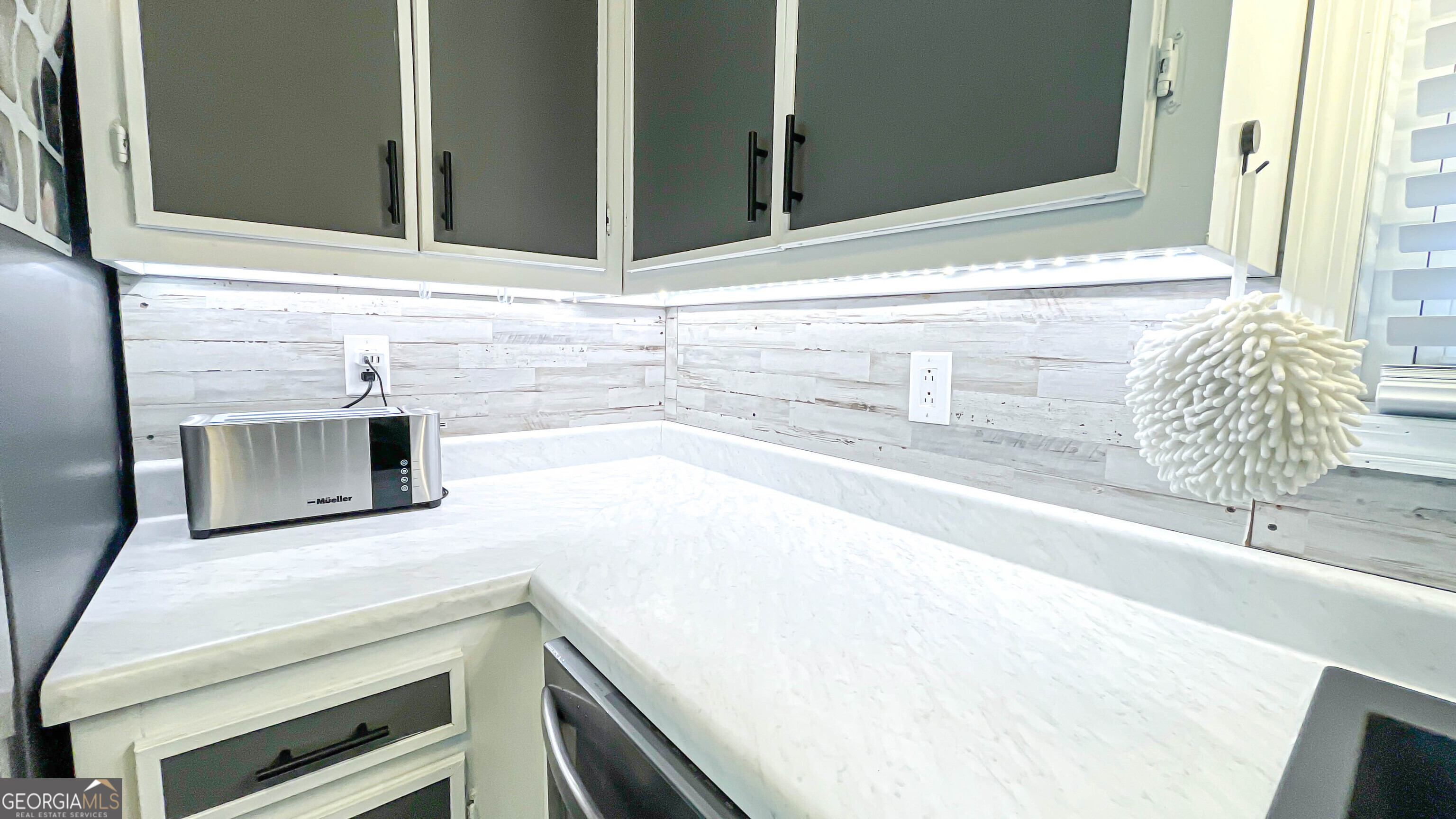 587 Highway 41 Milner, GA 30257 - Photo 29 of 172 a bathroom with a sink and a mirror