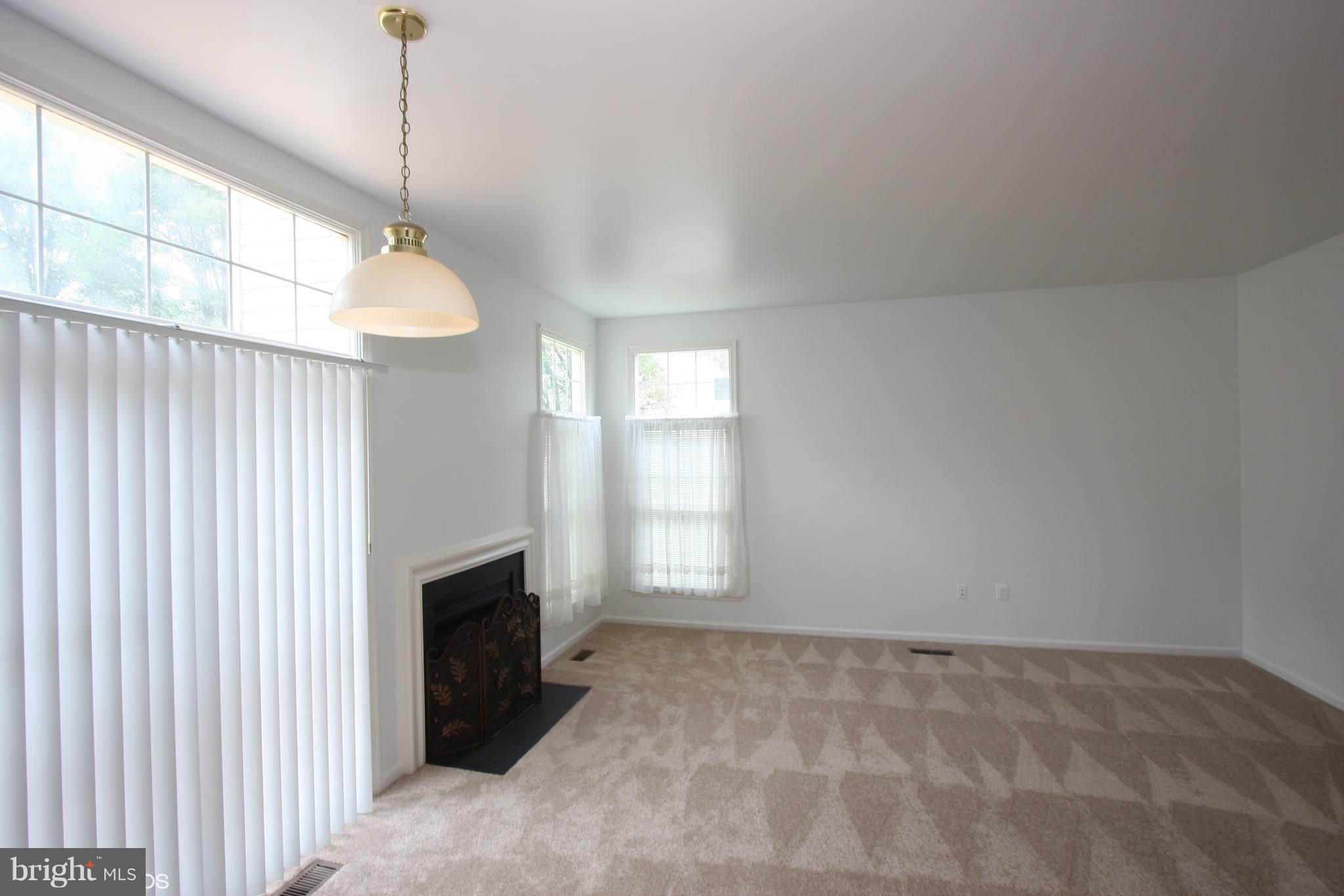9012 Brae Brooke Drive Lanham, MD 20706 - Photo 17 of 26 Living Room