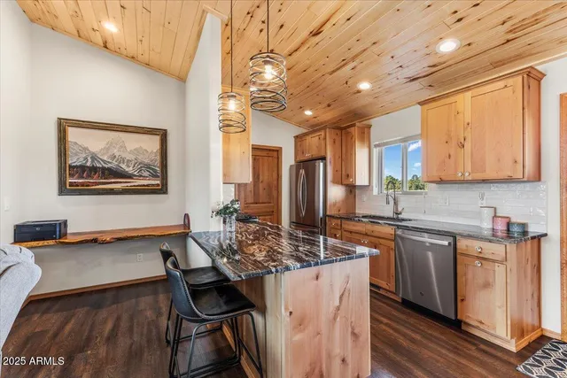 $499,000 | 2321 Quarter Horse Trail, Overgaard, AZ 85933