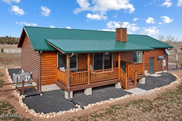 $499,000 | 2321 Quarter Horse Trail, Overgaard, AZ 85933