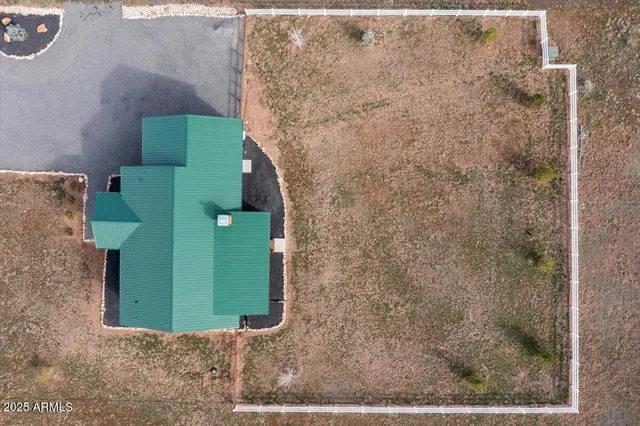 $499,000 | 2321 Quarter Horse Trail, Overgaard, AZ 85933