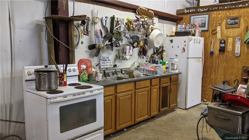 6013 Laney Rogers Road Monroe, NC 28112 - Photo 42 of 43 a utility room with dryer and washer