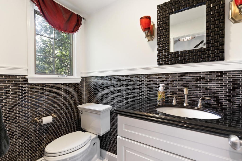 16 Fox Run Road Dover, MA 02030 - Photo 13 of 36 Gallery Image 13