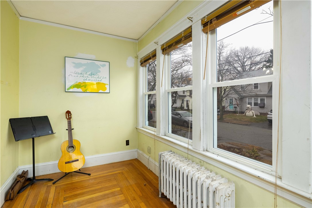52 Lyndon Road Cranston, RI 02905 - Photo 11 of 42 Gallery Image 11