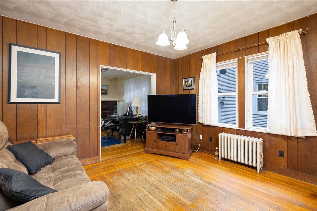 52 Lyndon Road Cranston, RI 02905 - Photo 17 of 42 Gallery Image 17