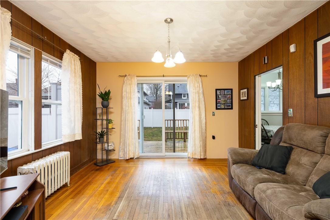 52 Lyndon Road Cranston, RI 02905 - Photo 18 of 42 Gallery Image 18
