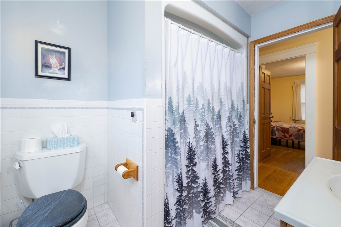 52 Lyndon Road Cranston, RI 02905 - Photo 22 of 42 Gallery Image 22