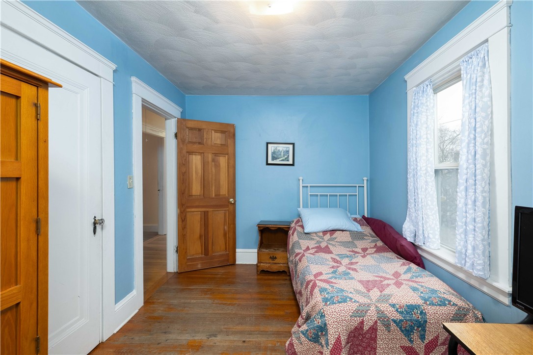 52 Lyndon Road Cranston, RI 02905 - Photo 27 of 42 Gallery Image 27