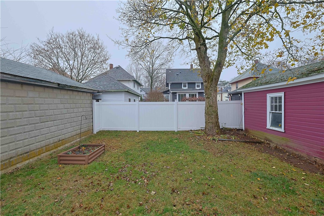 52 Lyndon Road Cranston, RI 02905 - Photo 32 of 42 Gallery Image 32