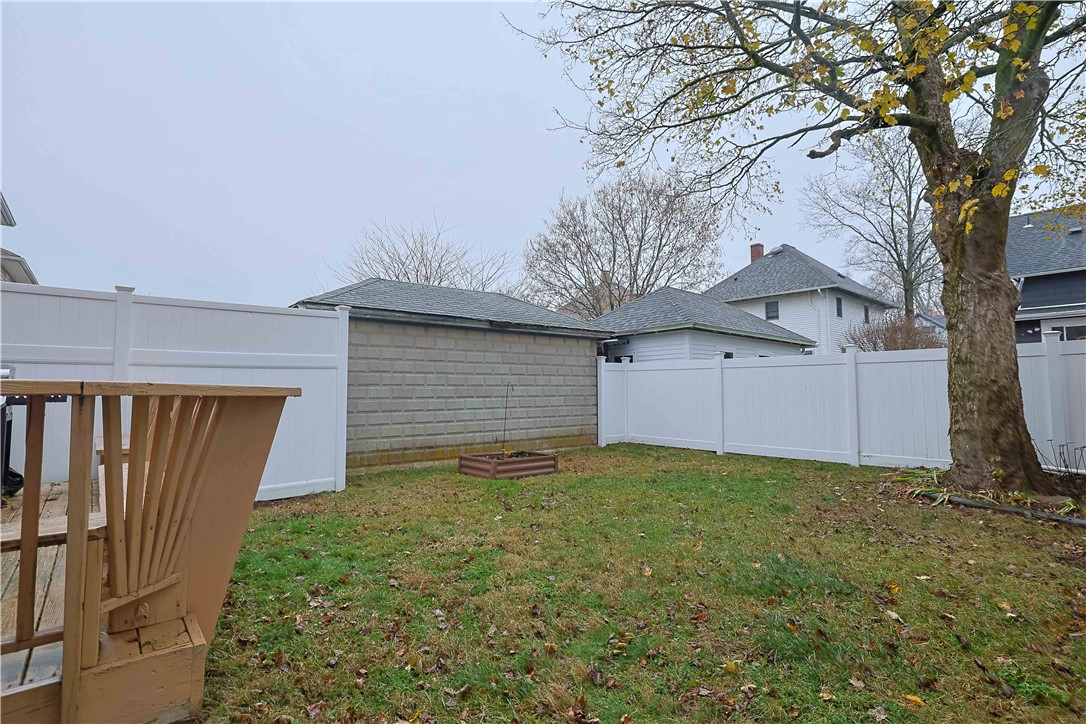 52 Lyndon Road Cranston, RI 02905 - Photo 34 of 42 Gallery Image 34