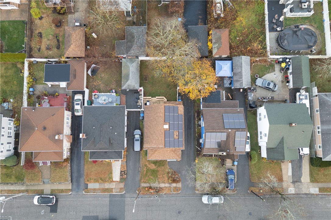 52 Lyndon Road Cranston, RI 02905 - Photo 36 of 42 Gallery Image 36