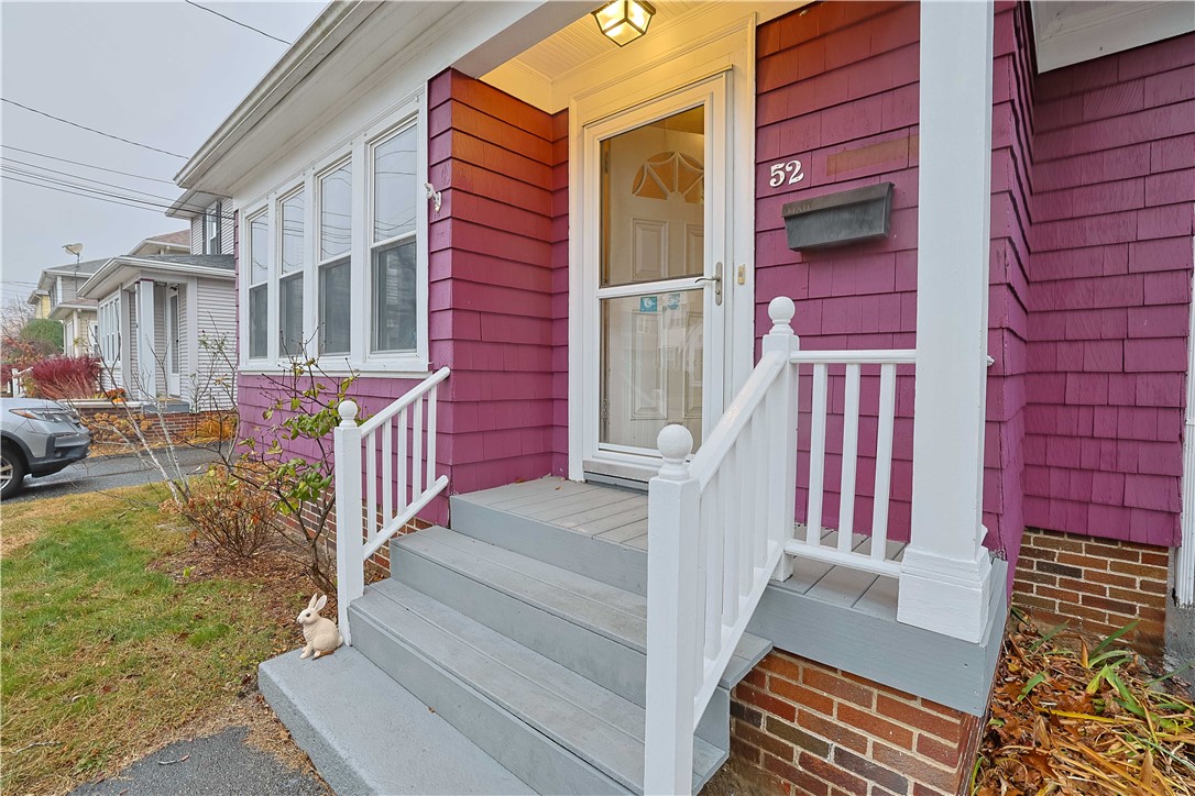 52 Lyndon Road Cranston, RI 02905 - Photo 4 of 42 Gallery Image 4