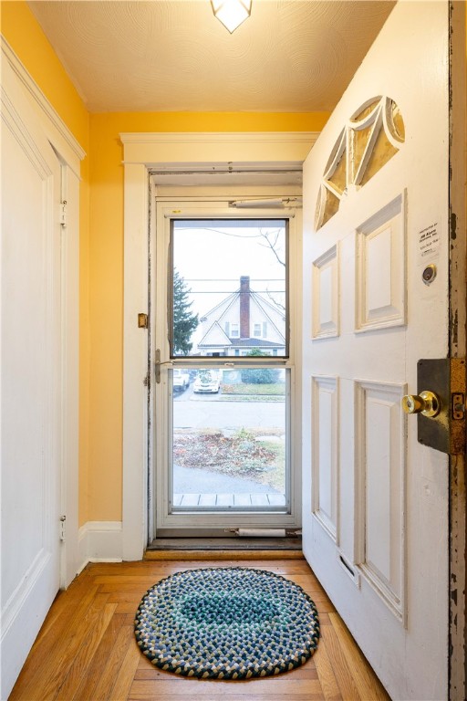 52 Lyndon Road Cranston, RI 02905 - Photo 5 of 42 Gallery Image 5